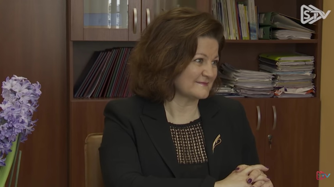 Dziekan M.Makowska udzielająca wywiadu dla STV