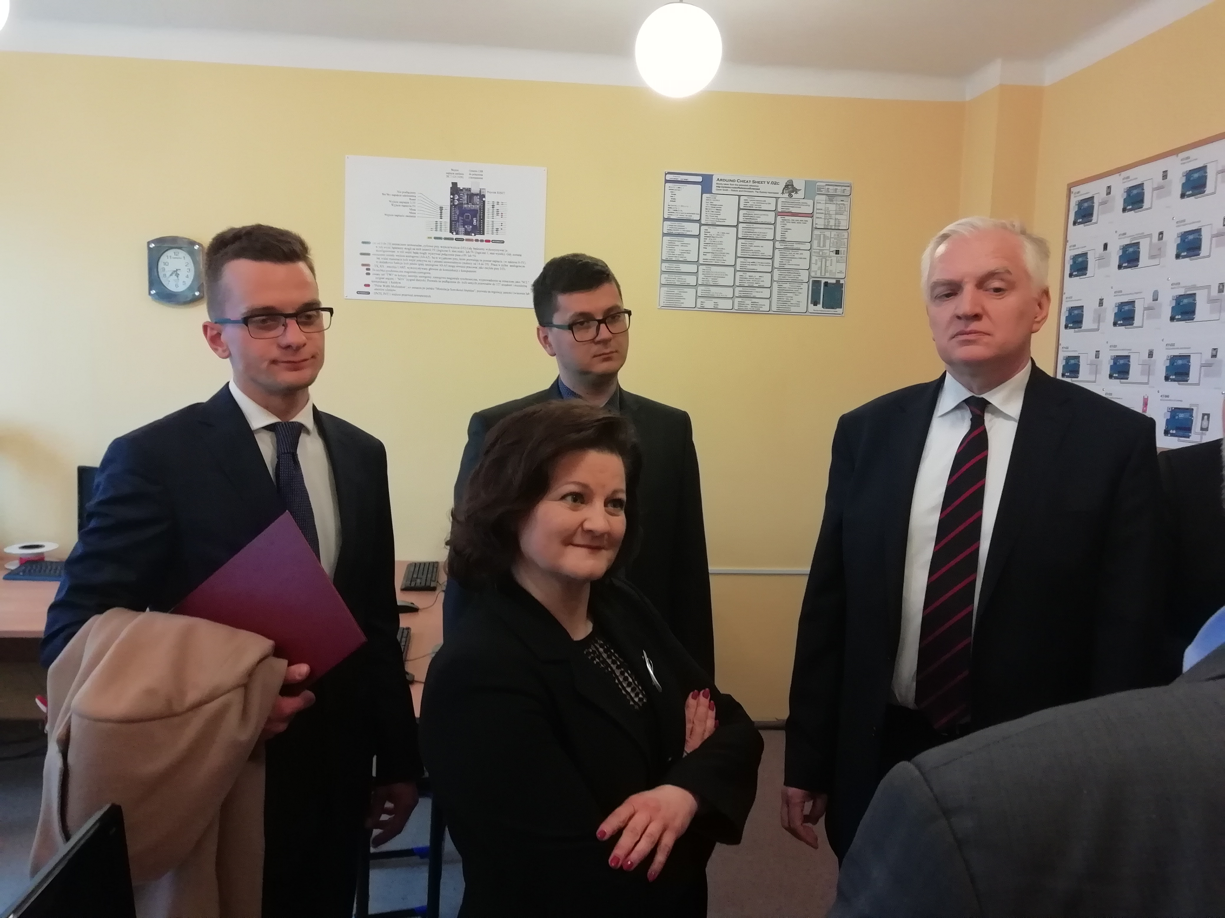 Dziekan M.Makowska, Jarosław Gowin oraz Wojciech Iwanicki na otwarciu sali komputerowej na wydziale zamiejscowym w sandomierzu