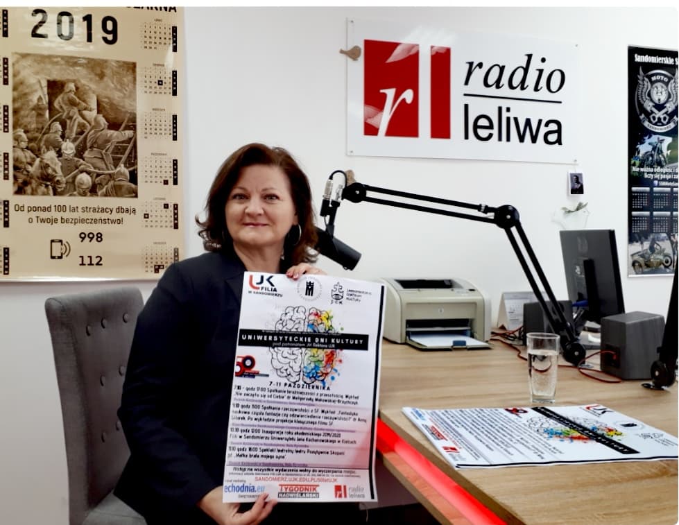 M.Makowska promująca uniwersyteckie dni kultury na antenie radia leliwa