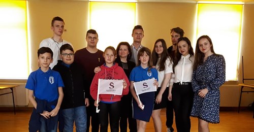Studenci Muzealnego Uniwersytetu Dzieciecego wraz z prowadzącą dr Małgorzatą Makowską