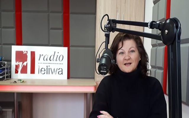Małgorzata Makowska-Brzychczyk w studiu Radio Leliwa