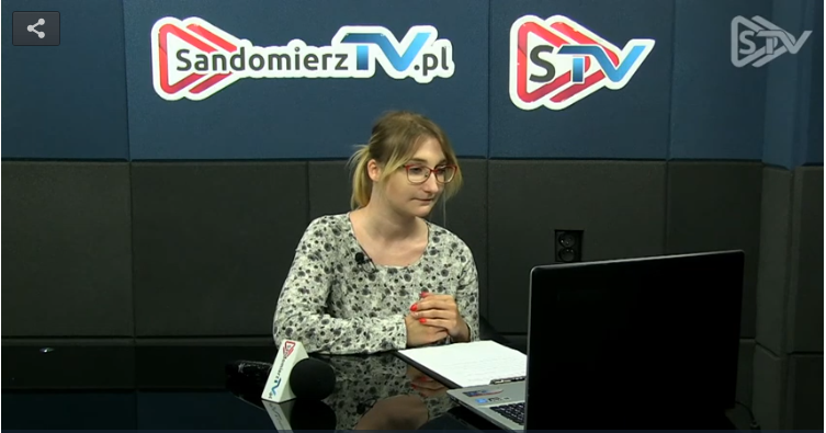 Kard przedstawiający studio STV oraz prowadzącą program