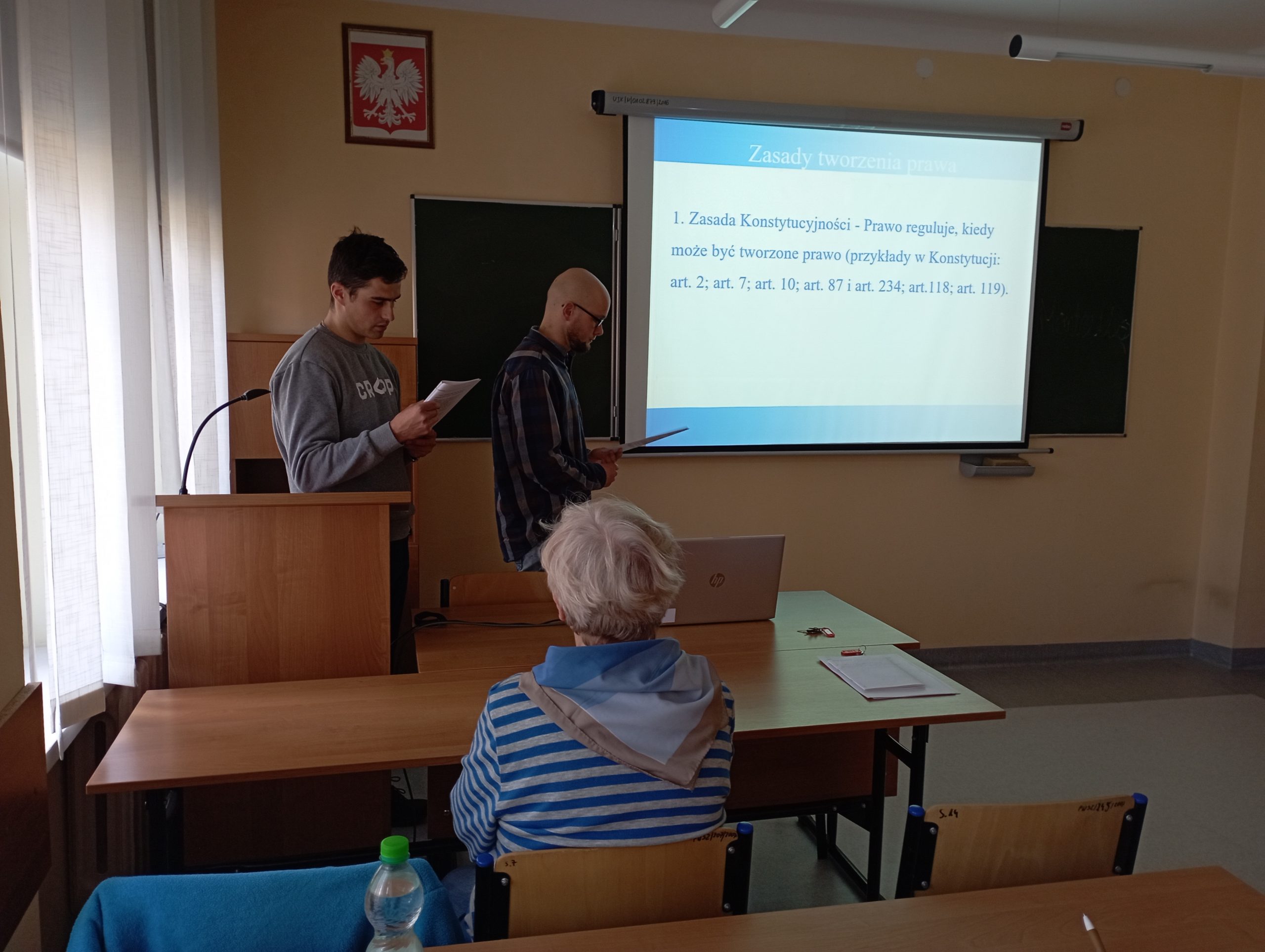 Studenci III roku Administracji Filii UJK w Sandomierzu poprowadzili zajęcia dla słuchaczy Sandomierskiego Uniwersytetu Trzeciego Wieku